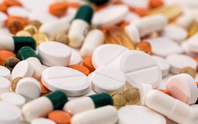 ERRORES COMUNES CON EL USO DE LOS MEDICAMENTOS